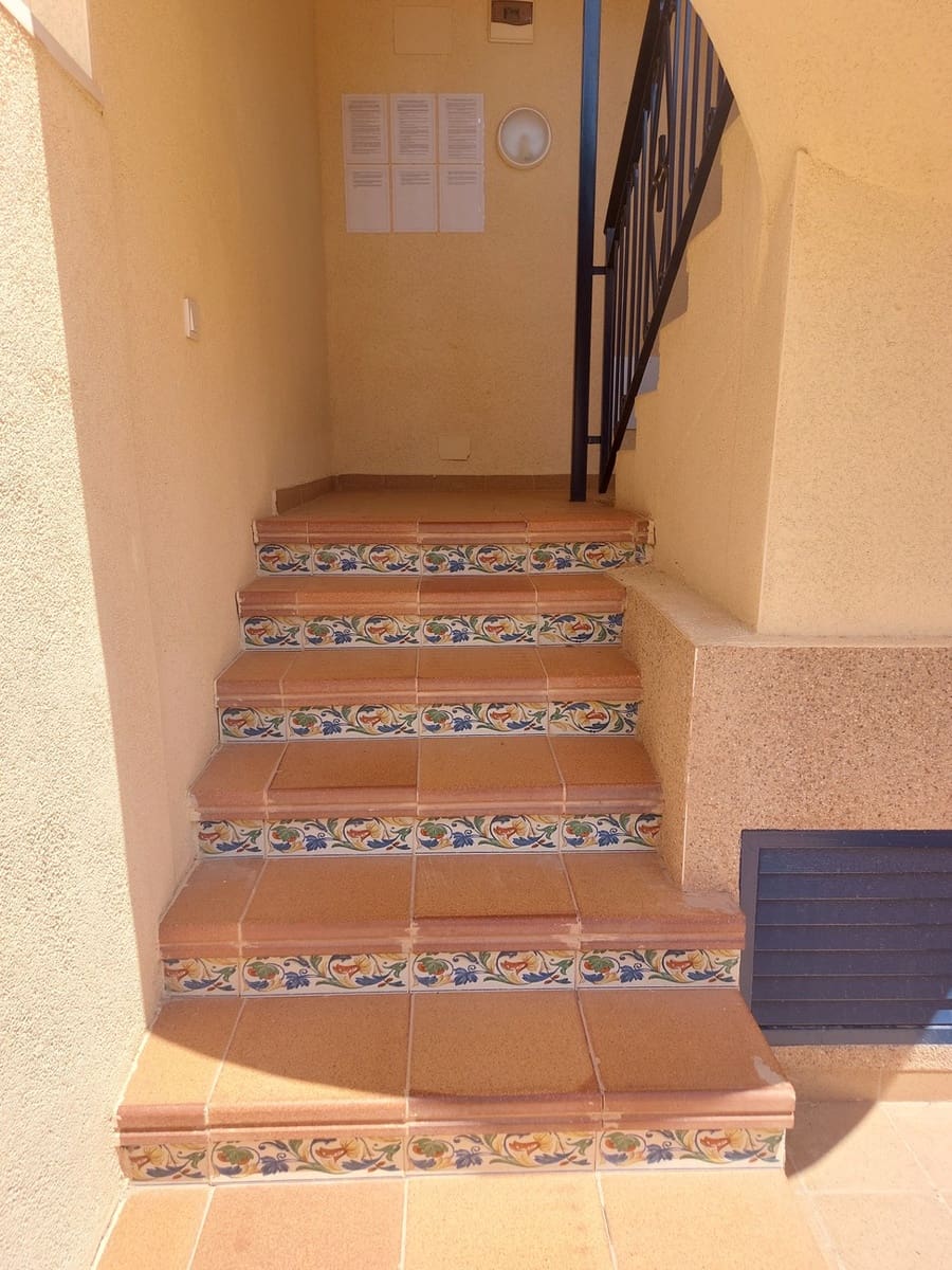 2 soverom Penthouse til salgs i Orihuela Costa med svømmebasseng garasje - € 149 950 (Ref: 9981533)