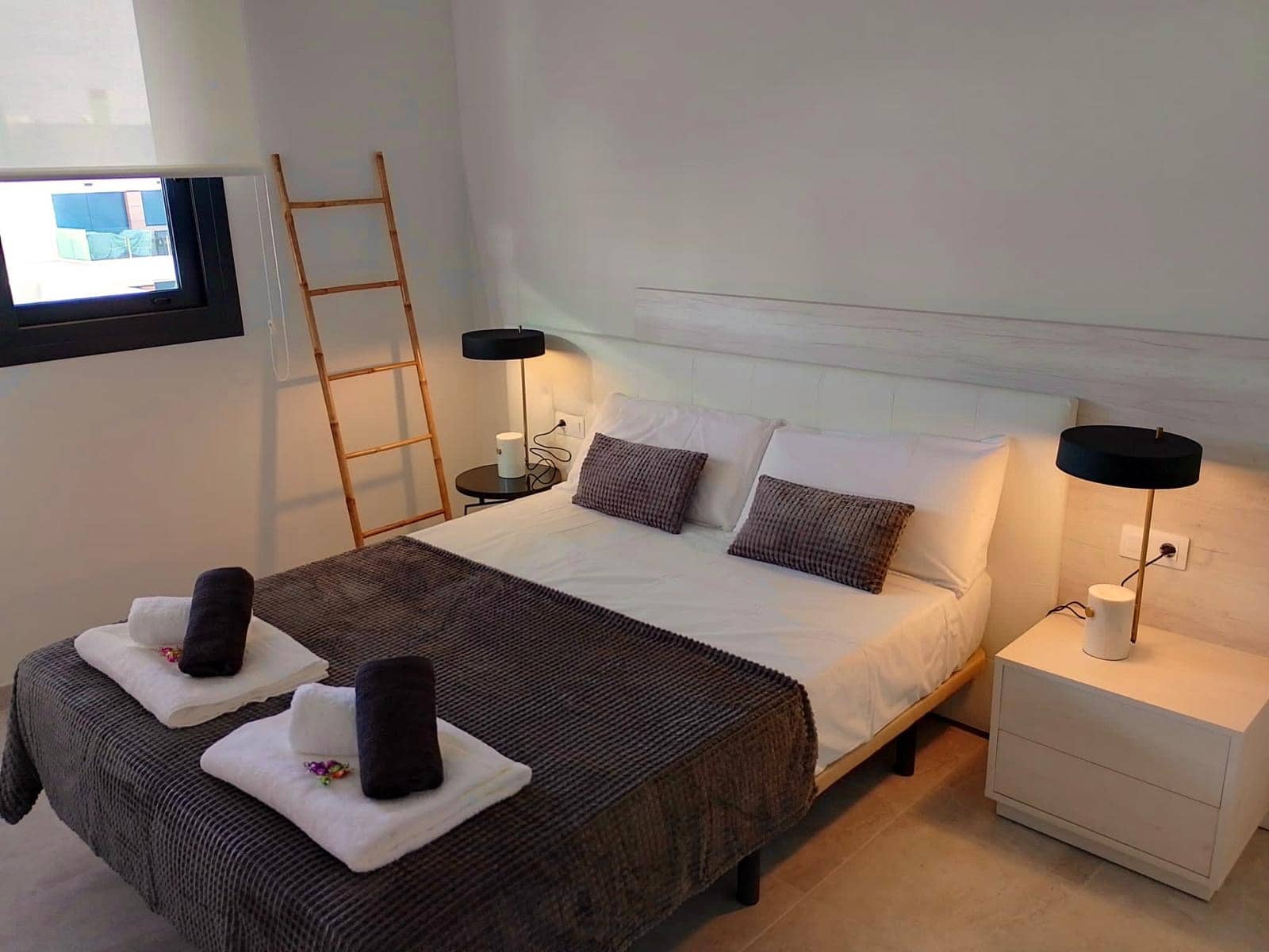 2 Zimmer Apartment zu verkaufen in Orihuela mit Pool Garage - 269.000 € (Ref: 9983954)