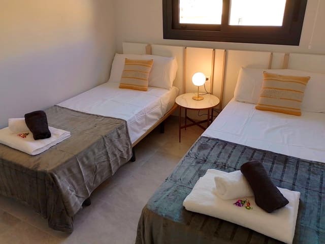 2 soverom Leilighet til salgs i Villamartin, Orihuela med svømmebasseng garasje - € 269 000 (Ref: 9983954)