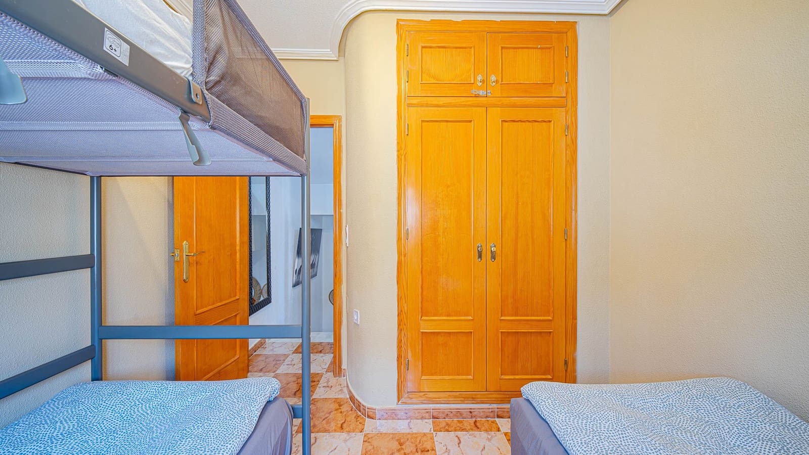 3 soveværelse Semi-Rækkehus til salg i Orihuela Costa med swimmingpool garage - € 269.900 (Ref: 9993618)