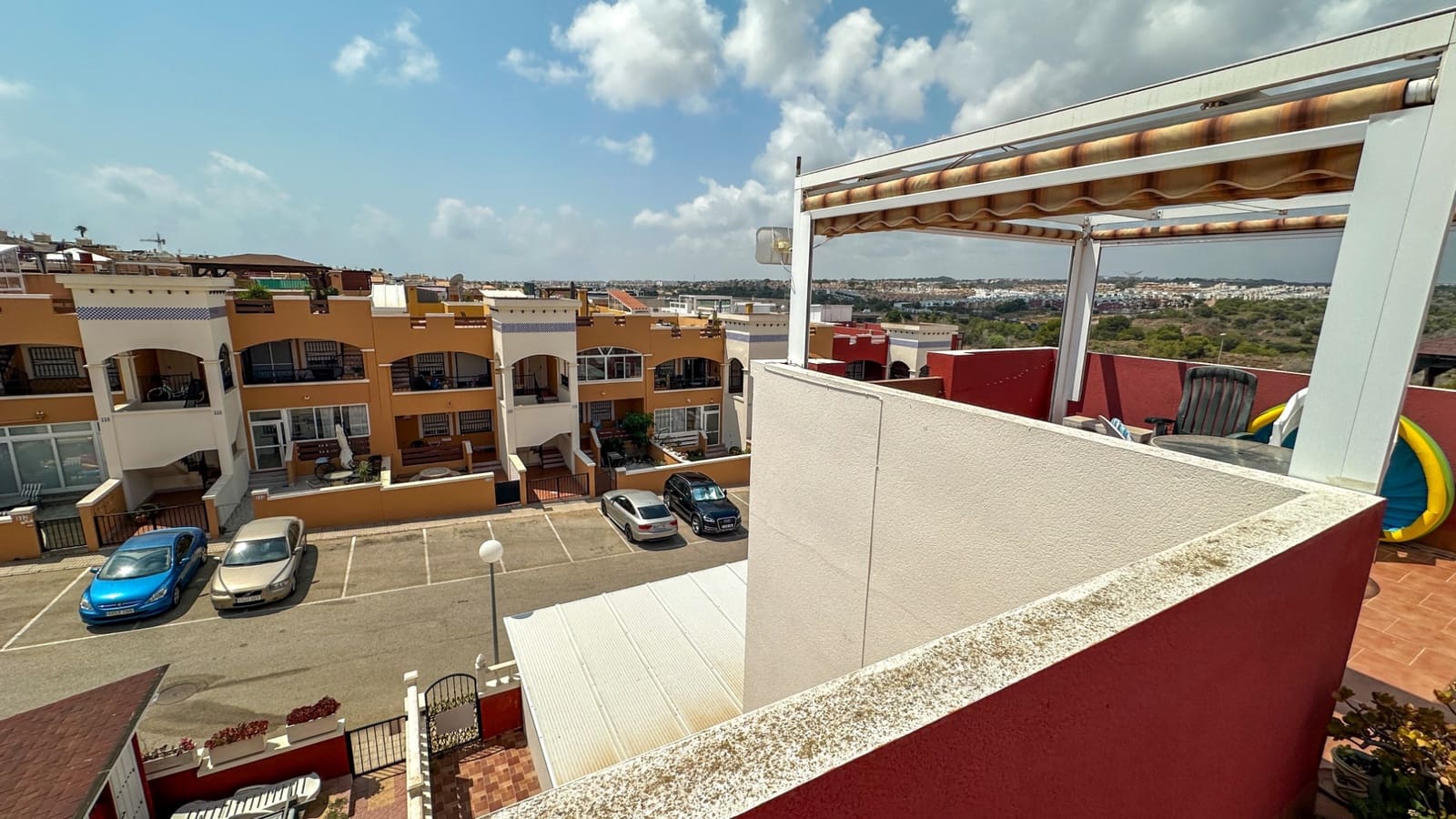 2 soveværelse Bungalow til salg i Orihuela Costa med swimmingpool - € 164.900 (Ref: 9994684)