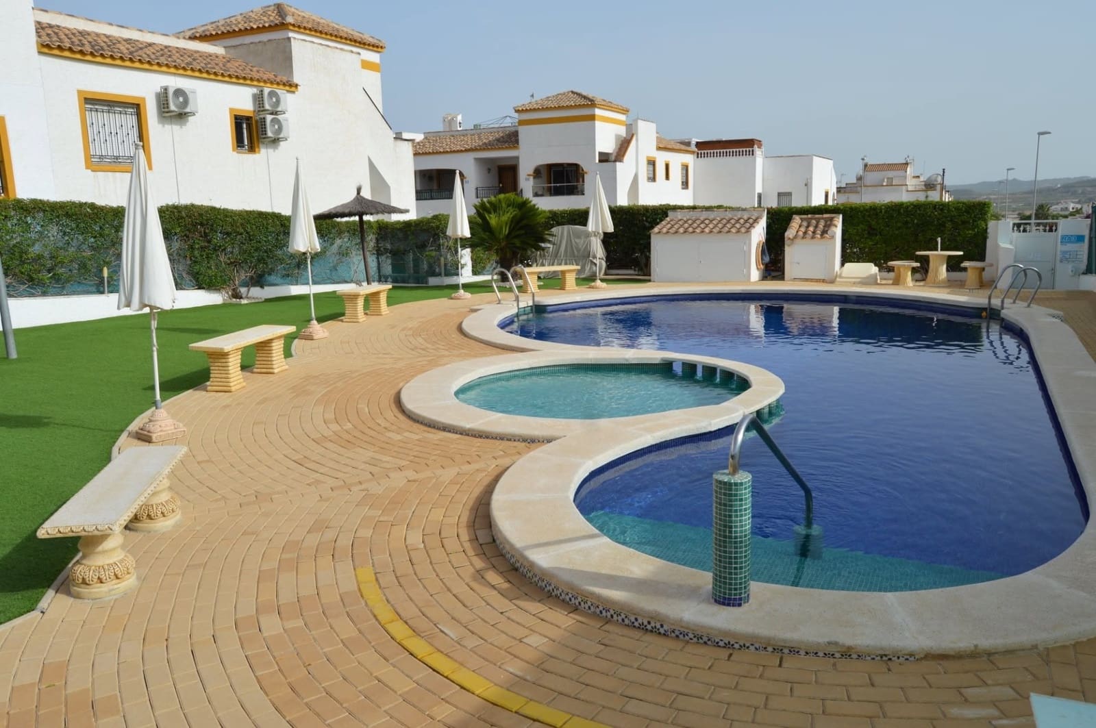 2 soverom Leilighet til salgs i Orihuela med svømmebasseng - € 150 000 (Ref: 9996399)