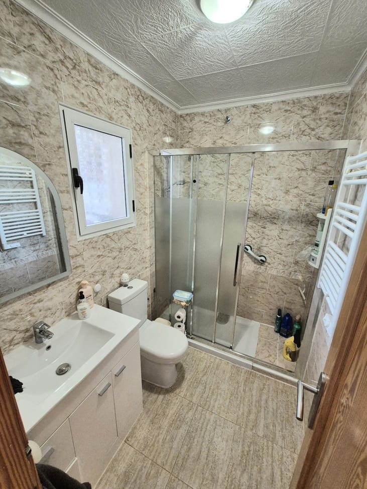 3 soverom Kjedet enebolig til salgs i Los Montesinos med svømmebasseng - € 219 995 (Ref: 9996403)