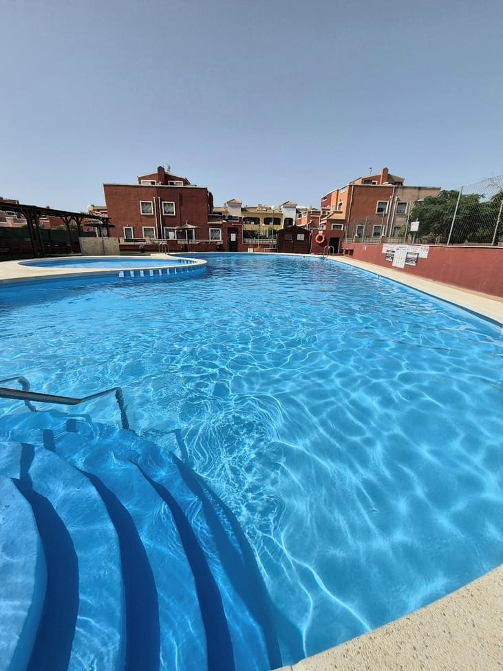 3 soverom Kjedet enebolig til salgs i Los Montesinos med svømmebasseng - € 219 995 (Ref: 9996403)
