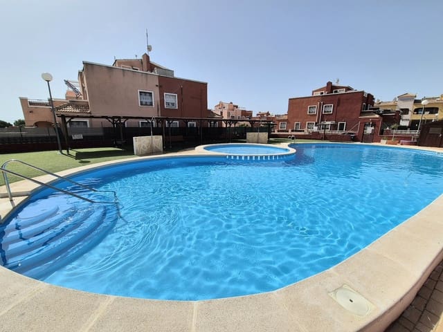 3 soverom Kjedet enebolig til salgs i Los Montesinos med svømmebasseng - € 219 995 (Ref: 9996403)