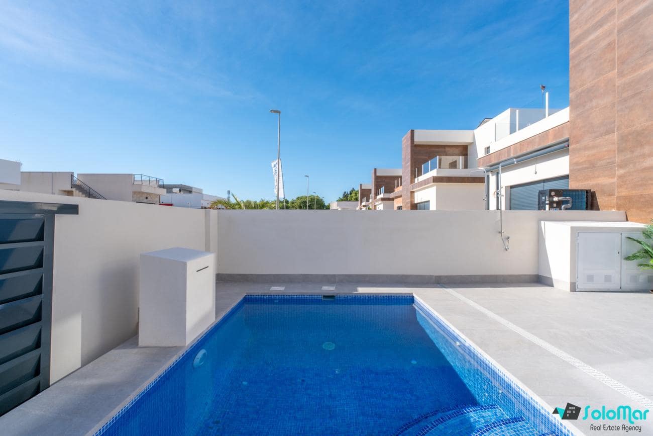 3 soveværelse Byhus til salg i Daya Nueva med swimmingpool garage - € 324.000 (Ref: 10093821)