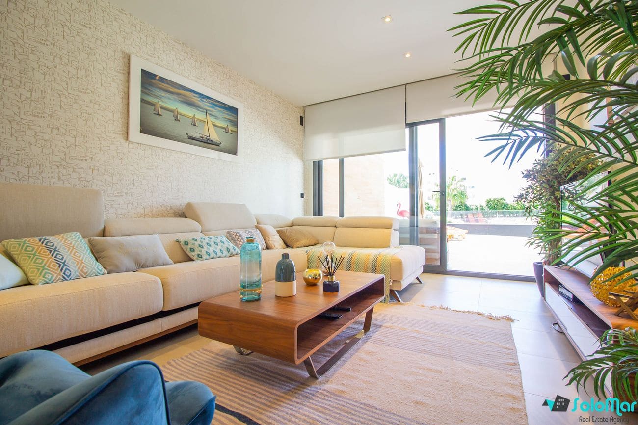 Apartamento de 2 habitaciones en Villamartin en venta con piscina - 309.000 € (Ref: 5503827)