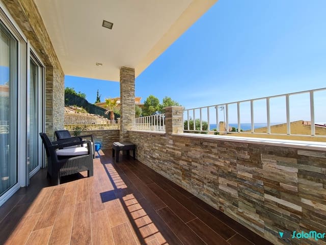 4 soveværelse Villa til salg i Coveta Fuma, El Campello med swimmingpool garage - € 735.000 (Ref: 5617615)