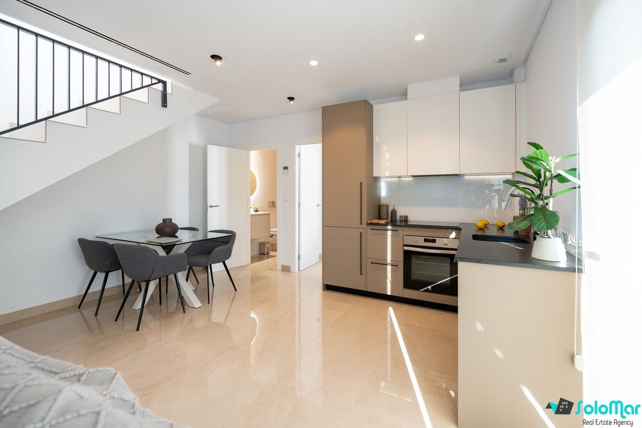 3 soveværelse Byhus til salg i Gran Alacant med swimmingpool - € 337.000 (Ref: 5765358)