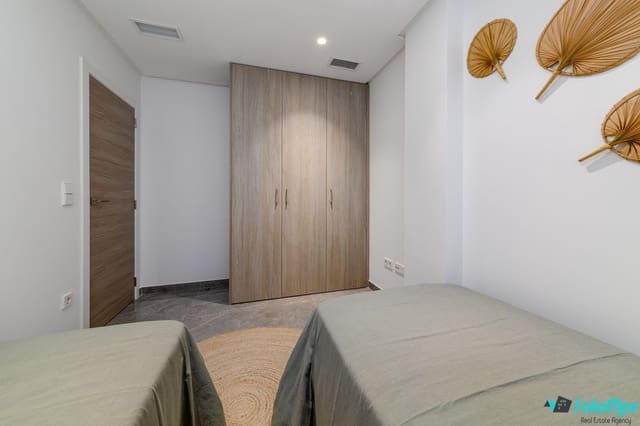 2 bedroom Apartment for sale in Xeresa with pool - € 250,000 (Ref: 5885005)