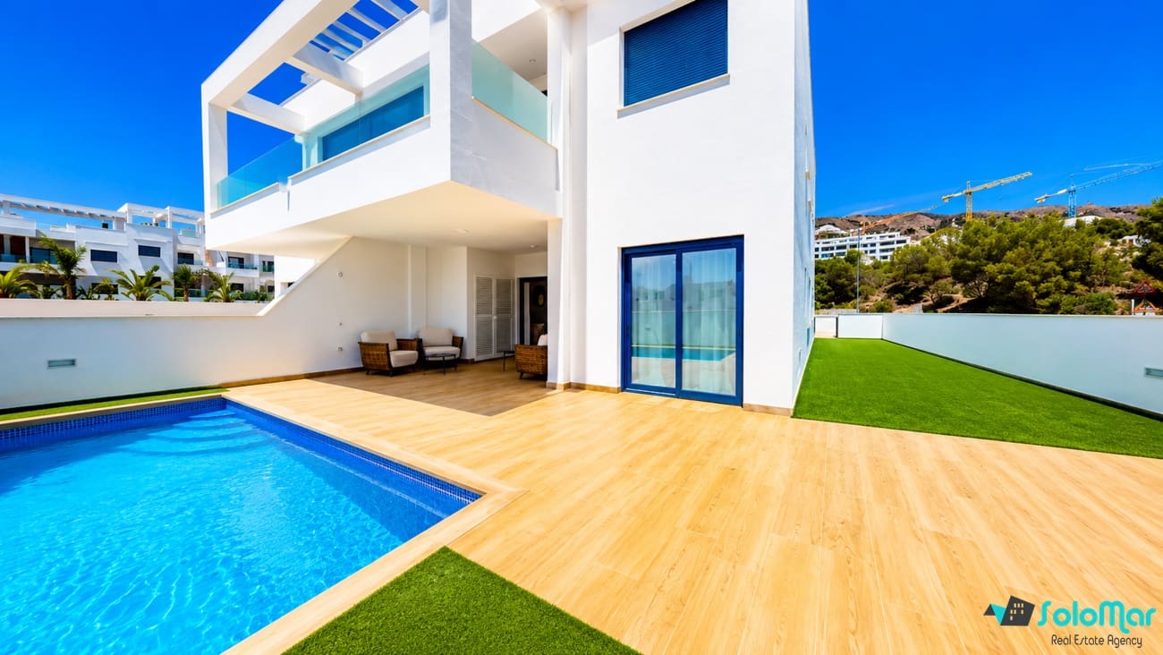 3 soveværelse Bungalow til salg i Benidorm med swimmingpool - € 439.900 (Ref: 7091006)