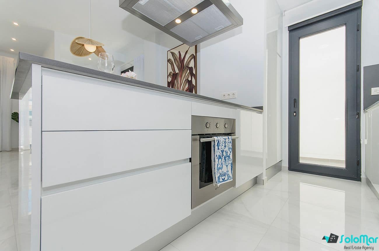 3 soveværelse Villa til salg i Orihuela Costa med swimmingpool - € 389.000 (Ref: 7171325)