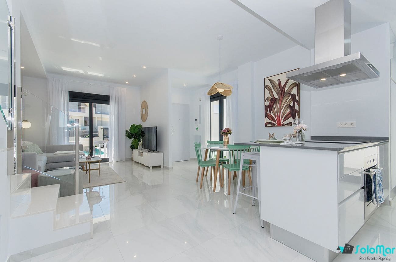 3 soveværelse Villa til salg i Orihuela Costa med swimmingpool - € 389.000 (Ref: 7171325)