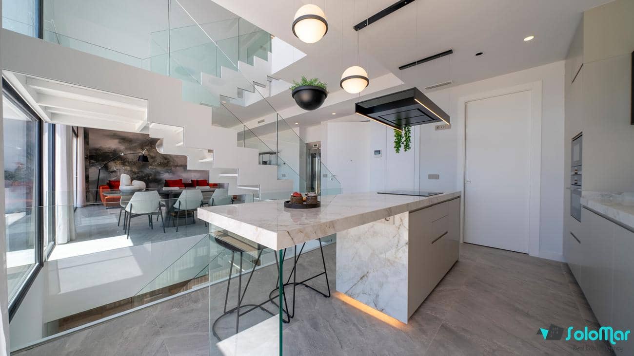 4 camera da letto Villa in vendita in Benidorm con piscina - 1.350.000 € (Rif: 7345928)