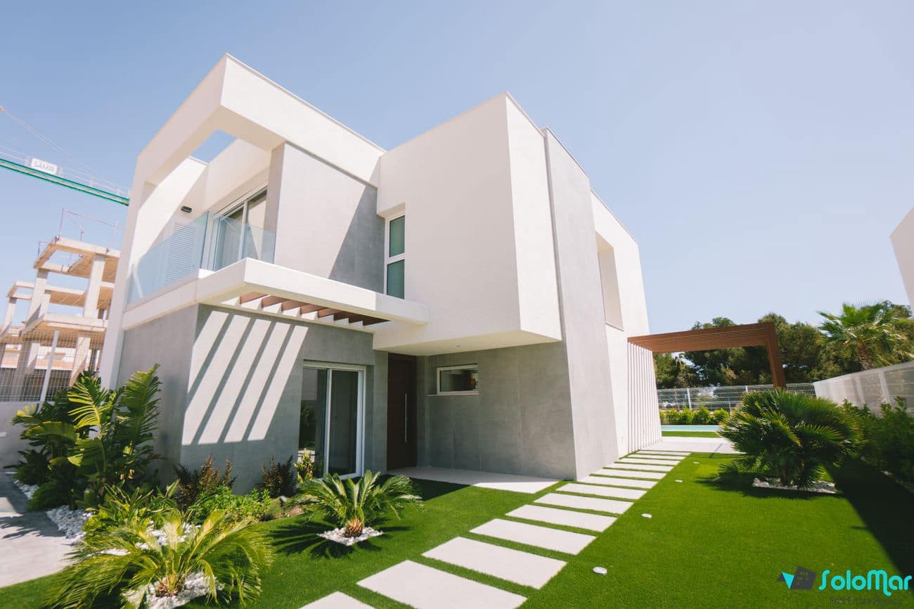 3 bedroom Villa for sale in Finestrat with pool - € 840,000 (Ref: 7400276)