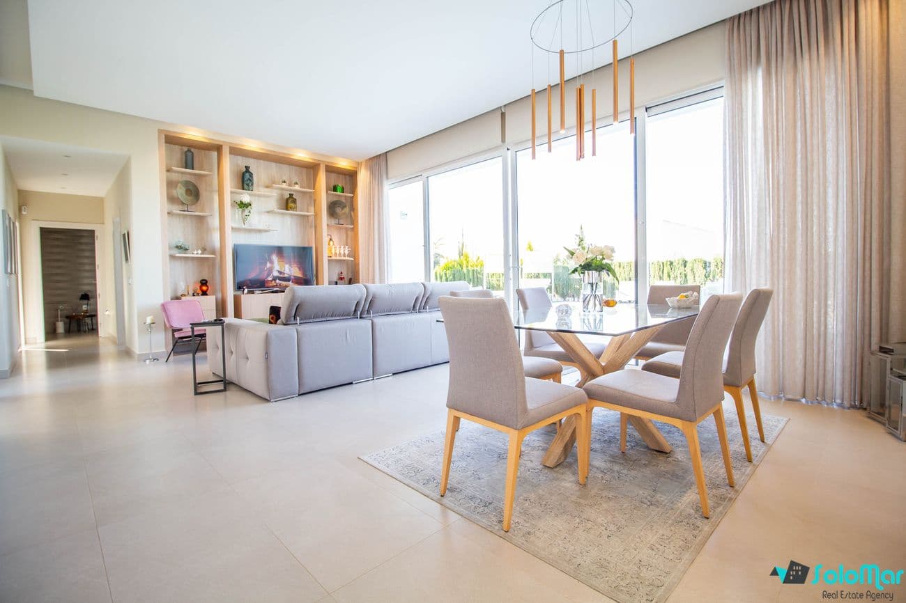 3 chambre Villa/Maison à vendre à San Miguel de Salinas avec piscine - 1 050 000 € (Ref: 7441315)