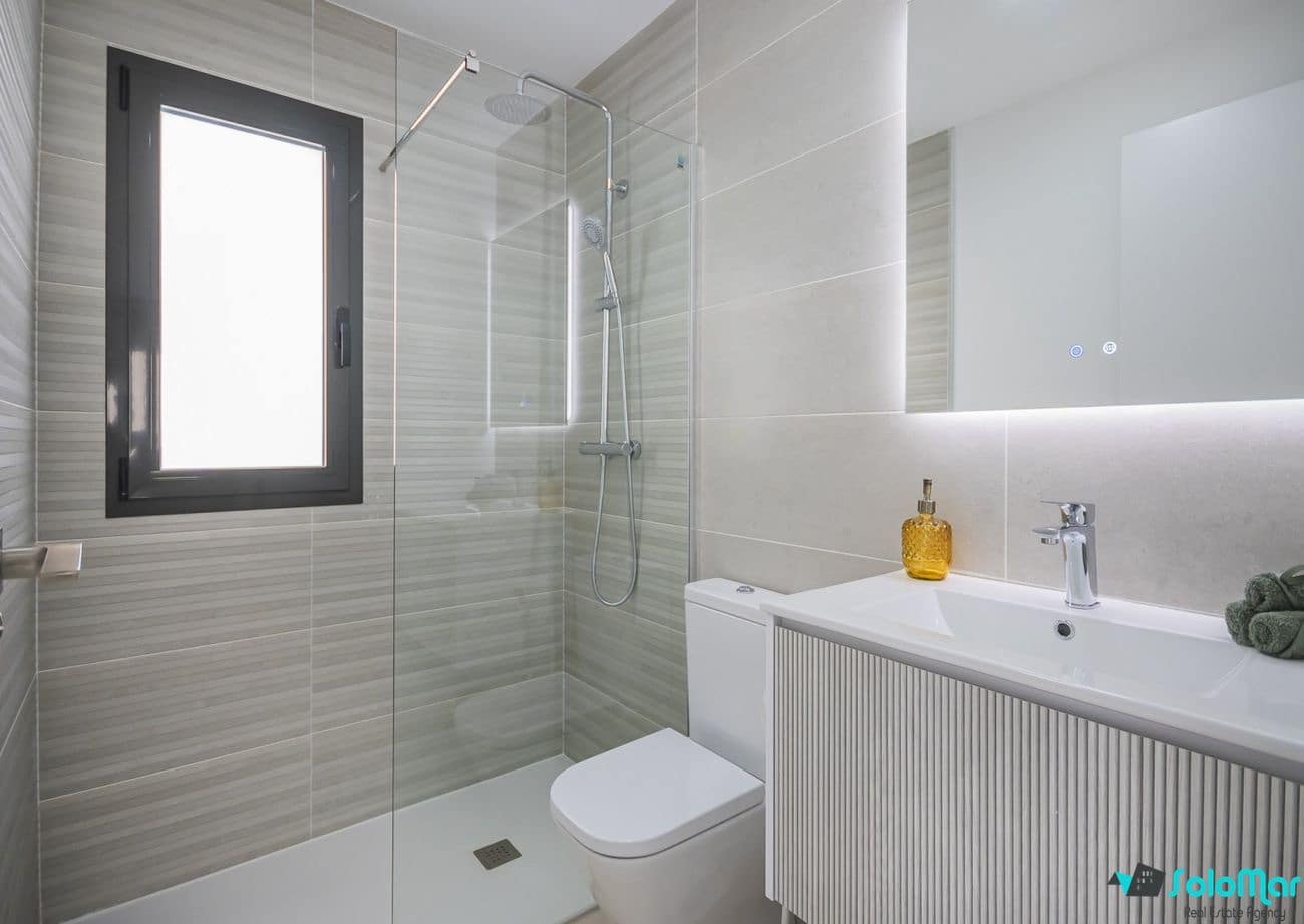 3 soverom Hus til salgs i Los Balcones med svømmebasseng - € 414 000 (Ref: 7444853)