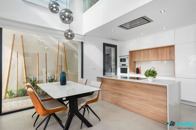 Chalet de 3 habitaciones en Benijófar en venta con piscina - 359.900 € (Ref: 7453411)