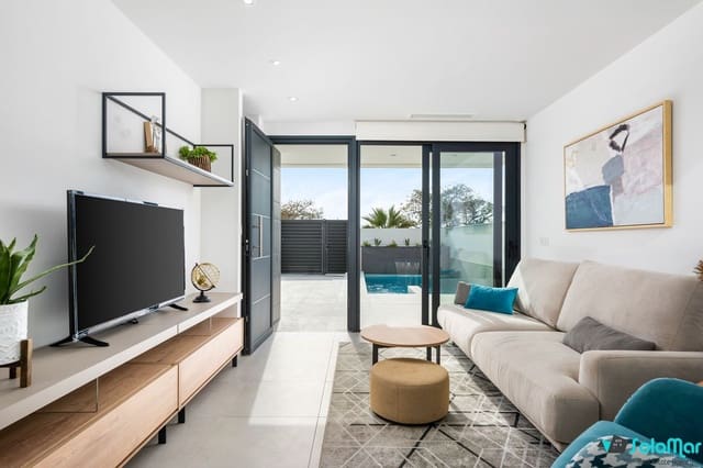 Chalet de 3 habitaciones en Benijófar en venta con piscina - 359.900 € (Ref: 7453411)