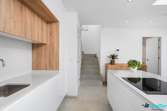 Chalet de 3 habitaciones en Benijófar en venta con piscina - 359.900 € (Ref: 7453411)