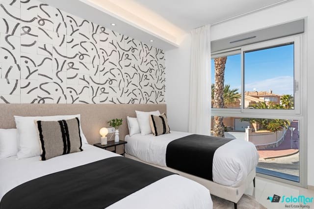 4 slaapkamer Villa te koop in Doña Pepa, Rojales met zwembad - € 860.271 (Ref: 7574589)