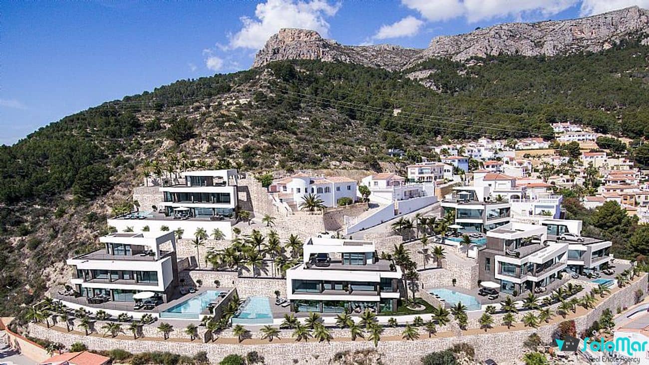 4 bedroom Villa for sale in Calpe / Calp with pool - € 1,850,000 (Ref: 7670860)