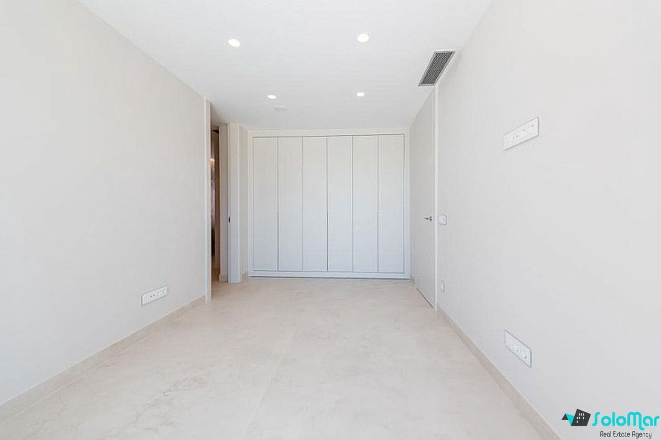 4 soverom Leilighet til salgs i Benidorm med svømmebasseng garasje - € 1 650 000 (Ref: 7674354)