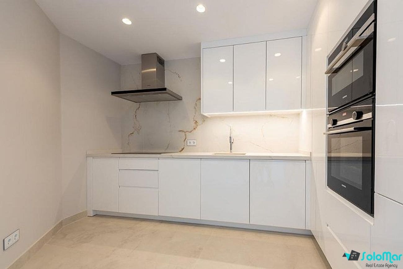 4 soverom Leilighet til salgs i Benidorm med svømmebasseng garasje - € 1 650 000 (Ref: 7674354)