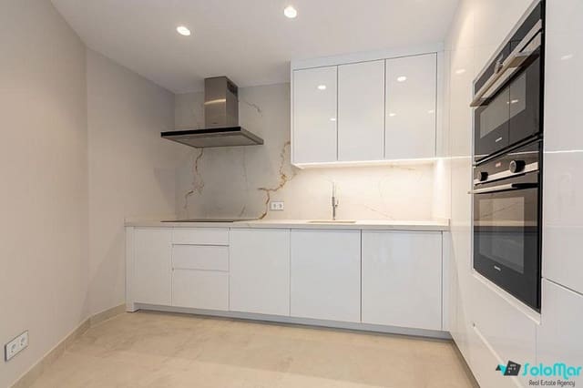 4 soverom Leilighet til salgs i Playa Poniente, Benidorm med svømmebasseng garasje - € 1 650 000 (Ref: 7674354)