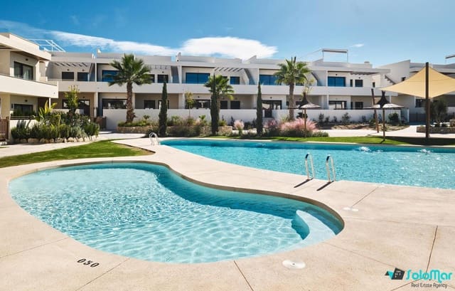 2 slaapkamer Penthouse te koop in Playa de los Náufragos, Torrevieja met zwembad - € 380.000 (Ref: 7757817)