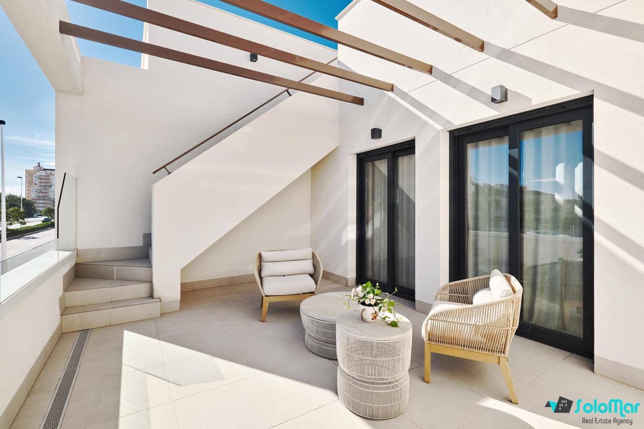 2 soveværelse Penthouse til salg i Torrevieja med swimmingpool - € 380.000 (Ref: 7757817)