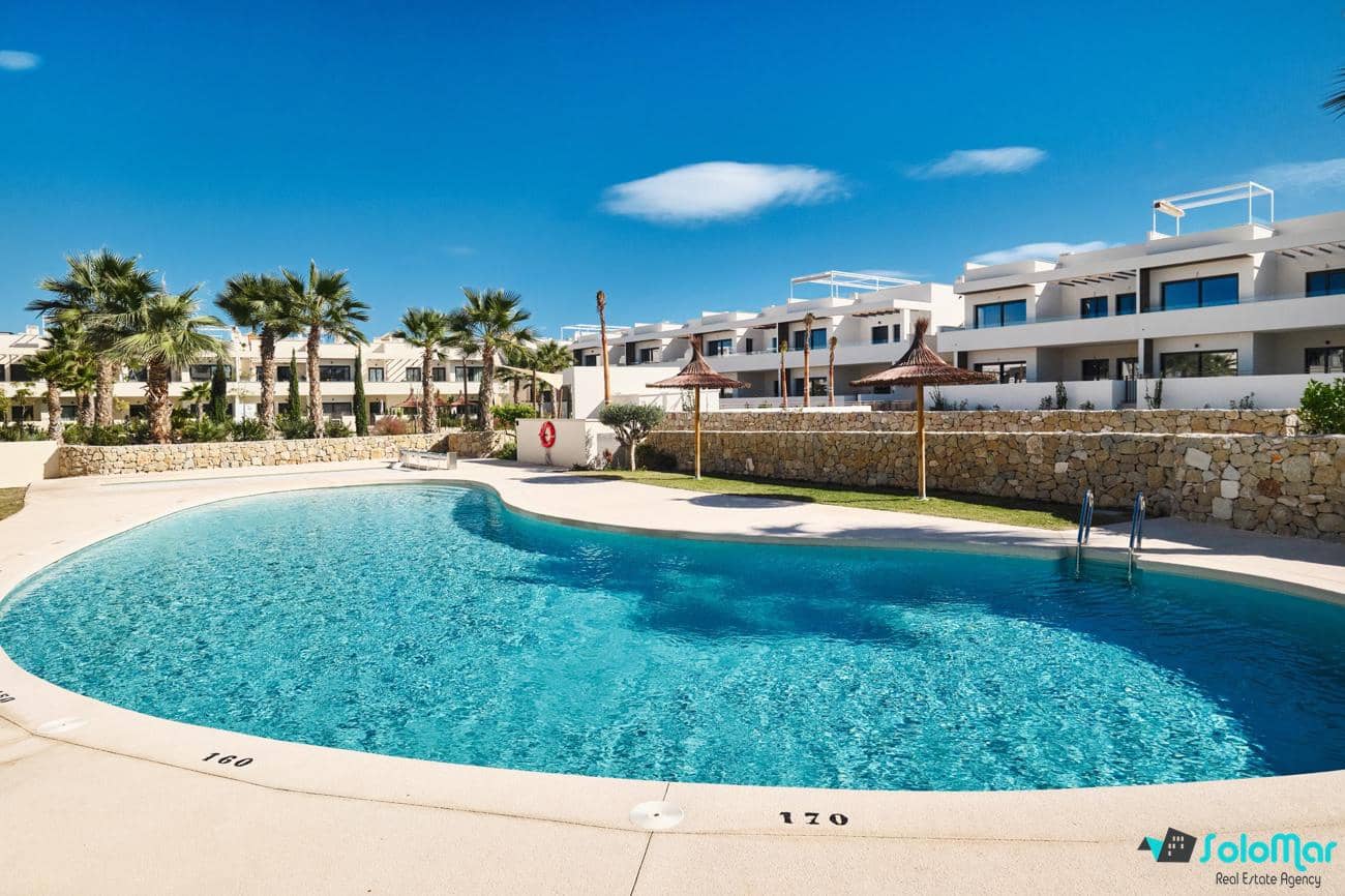 2 soveværelse Penthouse til salg i Torrevieja med swimmingpool - € 380.000 (Ref: 7757817)