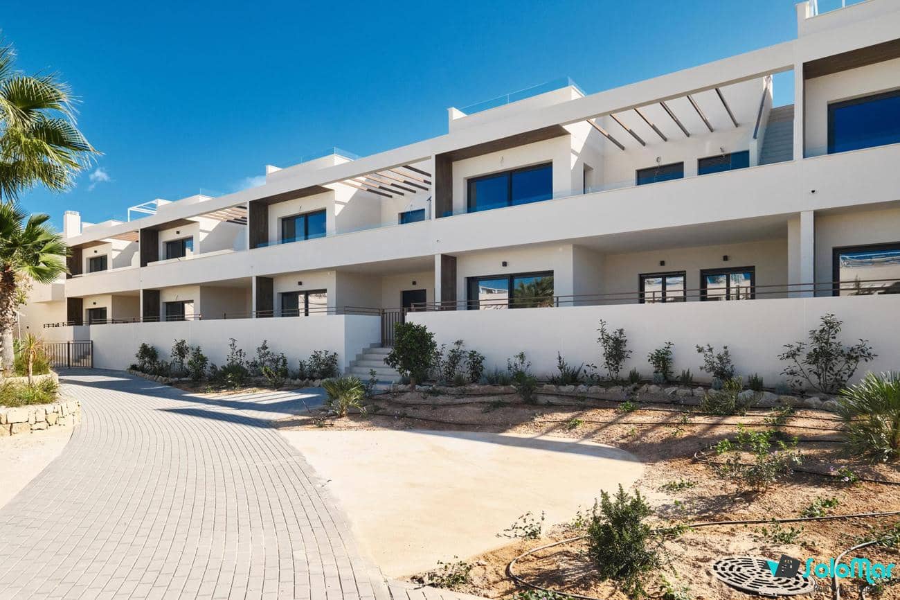 2 soveværelse Penthouse til salg i Torrevieja med swimmingpool - € 380.000 (Ref: 7757817)