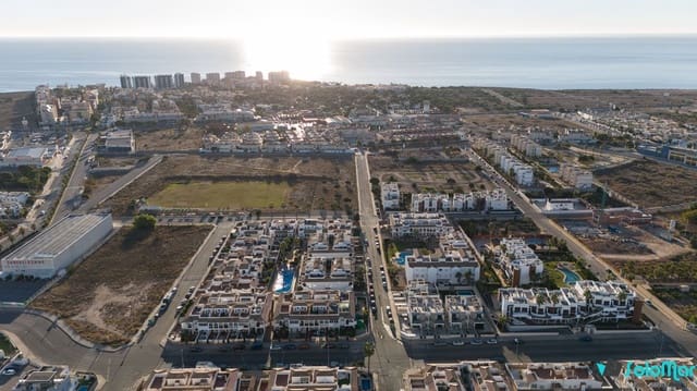 3 slaapkamer Appartement te koop in Punta Prima, Torrevieja met zwembad - € 290.000 (Ref: 8181302)