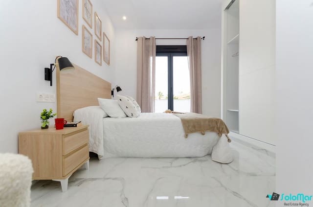 3 chambre Villa/Maison à vendre à El Chaparral - La Siesta - La Torreta, Torrevieja avec piscine - 385 000 € (Ref: 8267247)