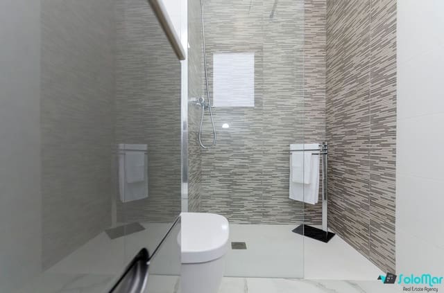 3 chambre Villa/Maison à vendre à El Chaparral - La Siesta - La Torreta, Torrevieja avec piscine - 385 000 € (Ref: 8267247)