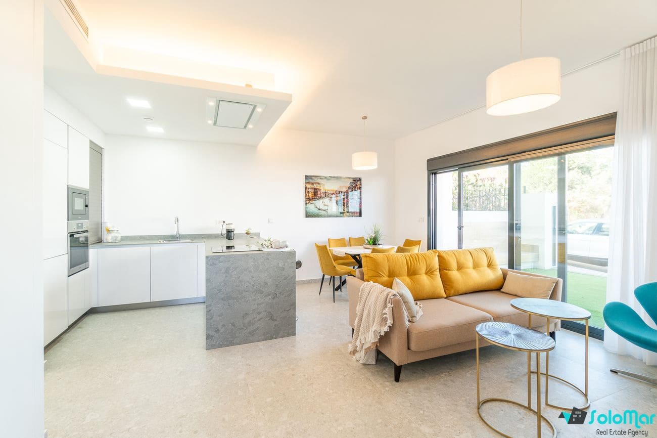 2 makuuhuone Huoneisto myytävänä paikassa Torrevieja mukana uima-altaan - 274 900 € (Ref: 8268443)