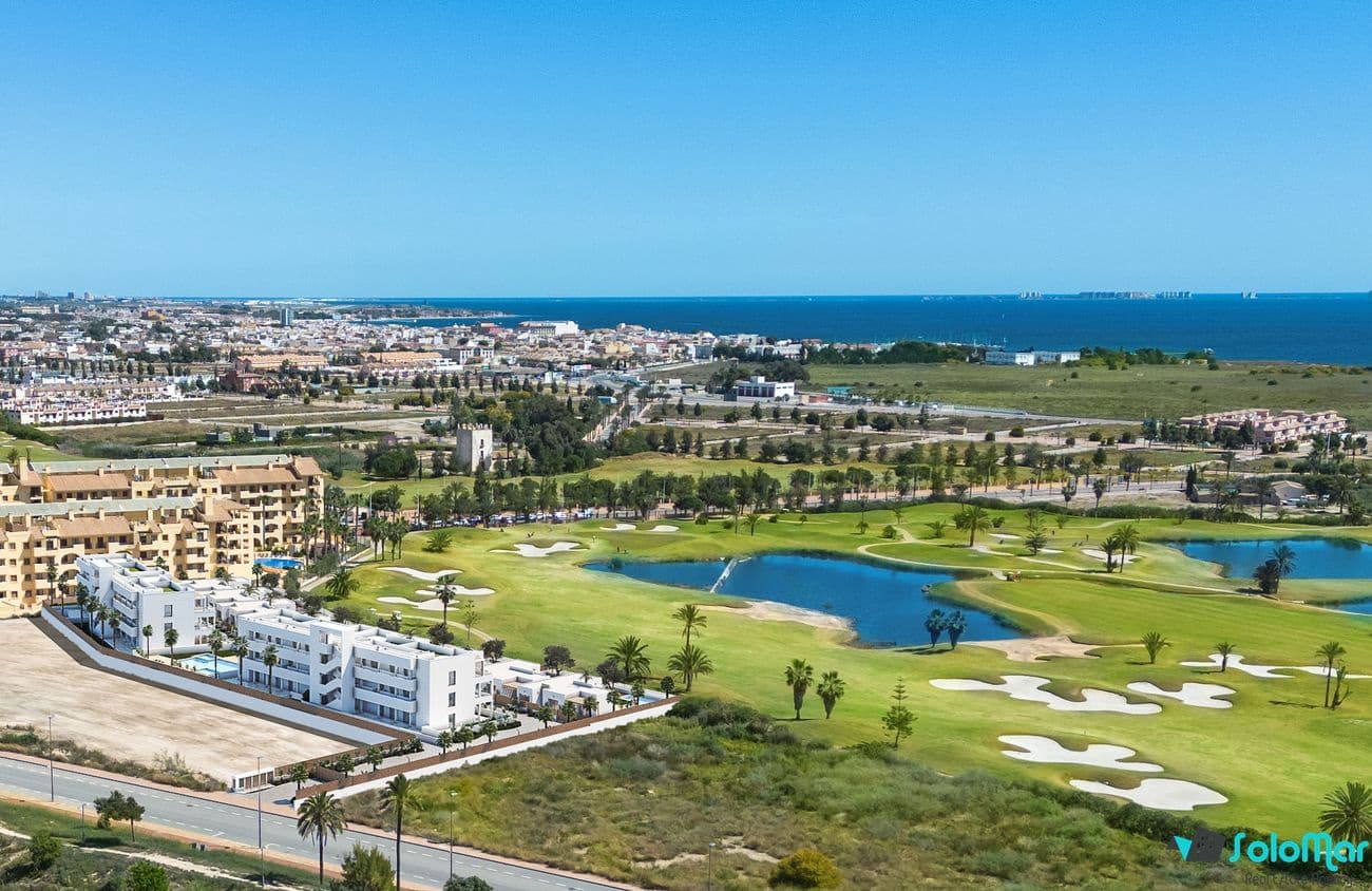 2 makuuhuone Huoneisto myytävänä paikassa Los Alcazares mukana uima-altaan - 259 000 € (Ref: 8332855)