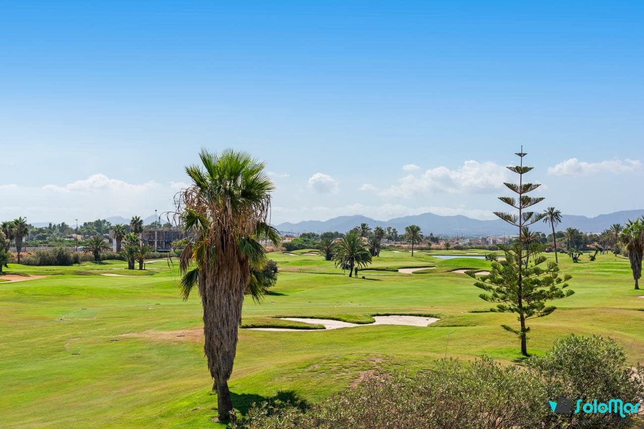 3 sypialnia Willa na sprzedaż w Los Alcazares z basenem - 559 900 € (Ref: 8334909)