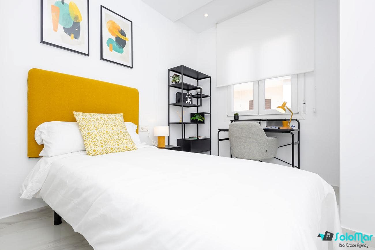 2 bedroom Apartment for sale in Jacarilla - € 139,000 (Ref: 8414008)