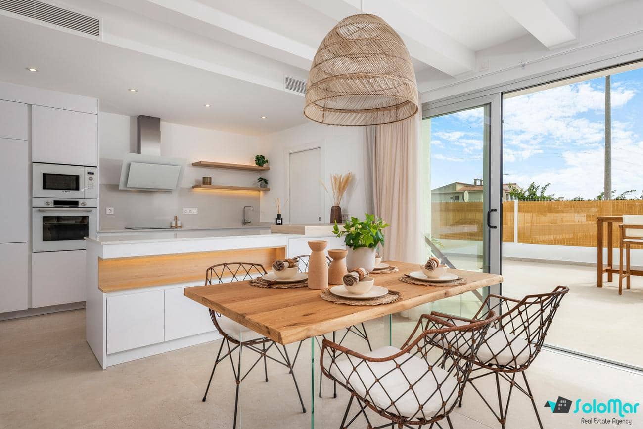 Chalet de 3 habitaciones en Los Alcázares en venta con piscina - 479.900 € (Ref: 8707521)