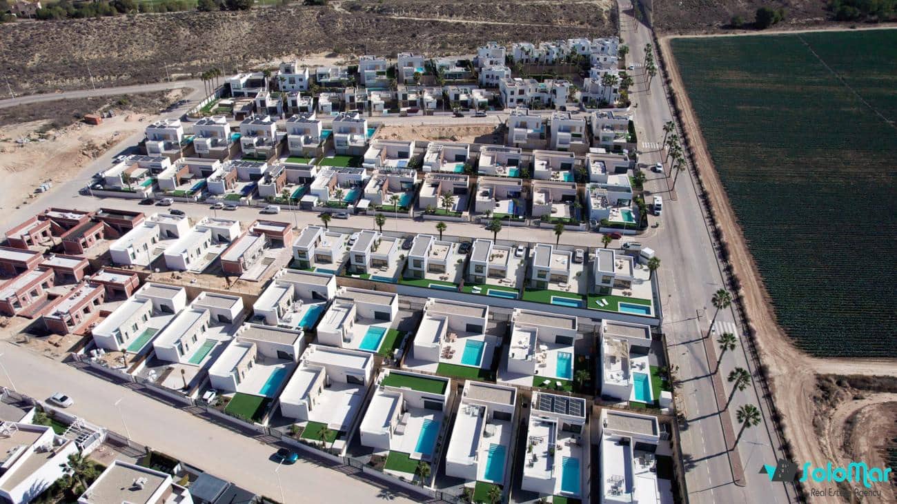 3 bedroom Villa for sale in Algorfa with pool - € 525,000 (Ref: 8777619)