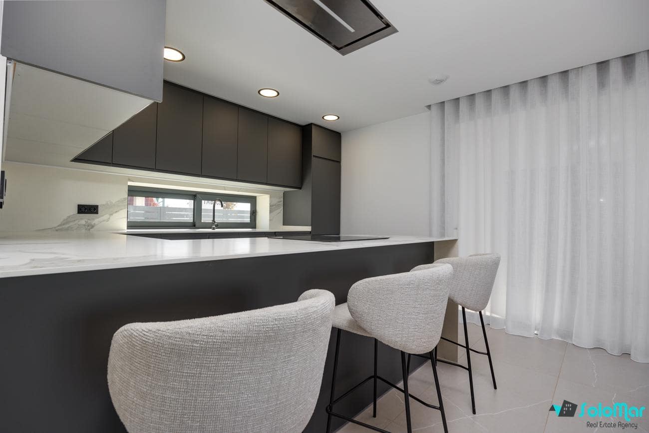 3 soveværelse Villa til salg i Los Balcones med swimmingpool - € 595.000 (Ref: 8800039)