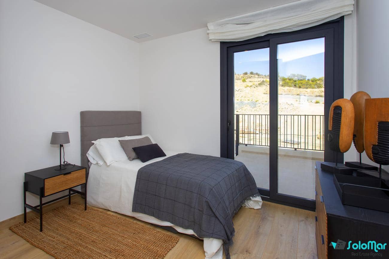 3 soveværelse Bungalow til salg i Monforte del Cid med swimmingpool - € 325.000 (Ref: 8845736)