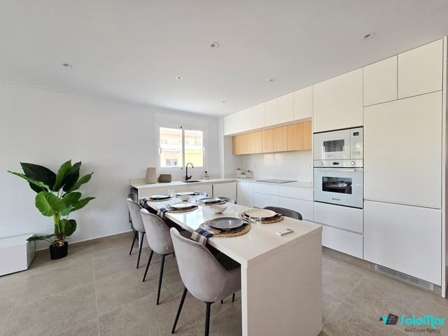 Casa de 4 habitaciones en Bigastro en venta - 269.900 € (Ref: 8932890)