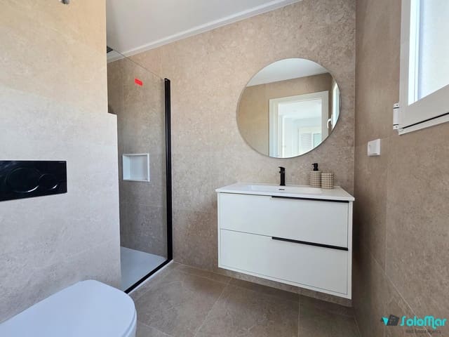 Casa de 4 habitaciones en Bigastro en venta - 269.900 € (Ref: 8932890)