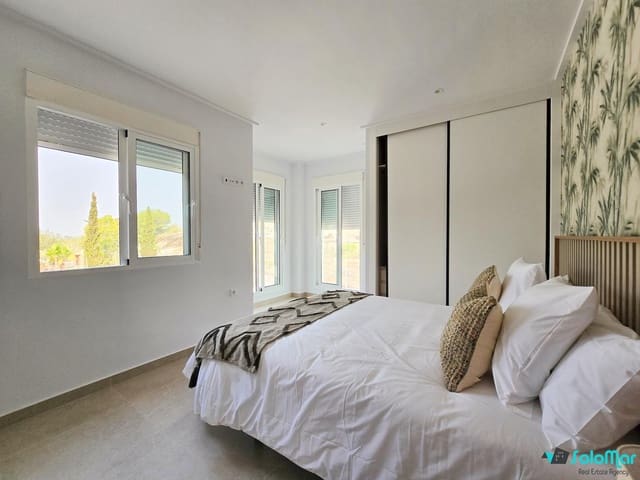 Casa de 4 habitaciones en Bigastro en venta - 269.900 € (Ref: 8932890)