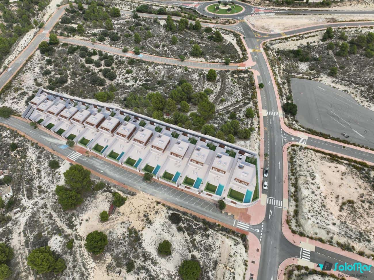 3 bedroom Villa for sale in Benidorm with pool - € 565,000 (Ref: 8933357)