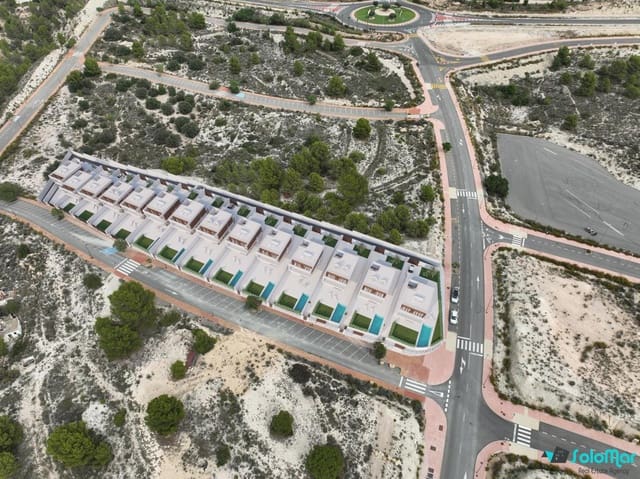 3 slaapkamer Villa te koop in Benidorm met zwembad - € 565.000 (Ref: 8933357)