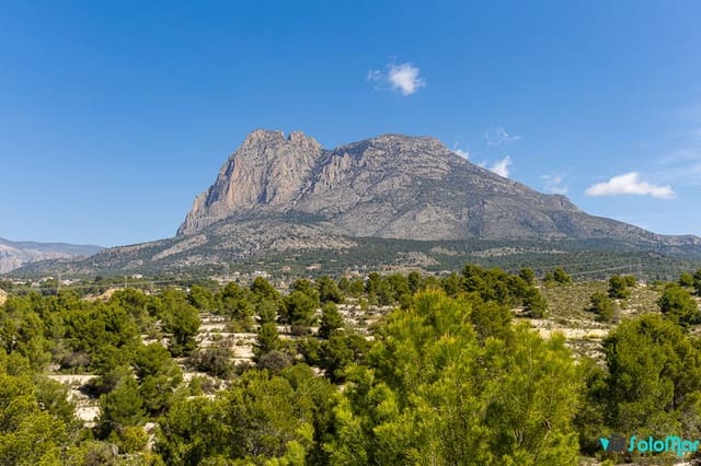 4 slaapkamer Villa te koop in Benidorm met zwembad - € 640.000 (Ref: 8933358)